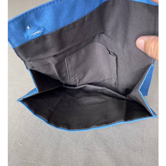 Gucci beauty light‎ blue travel pouch - Picture 6 of 9